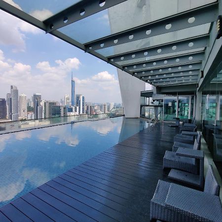 Skybed Over The Sky Hostel @Regalia Suites & Residences Kl Kuala Lumpur Exteriér fotografie